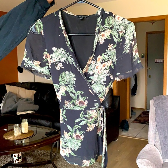 Lucky Brand floral blouse - Picture 1 of 3